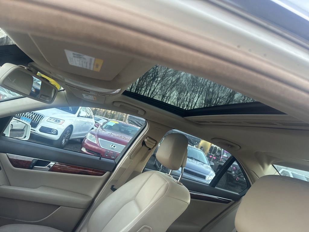 Used 2011 Mercedes-Benz C 300 4MATIC Sedan image 37