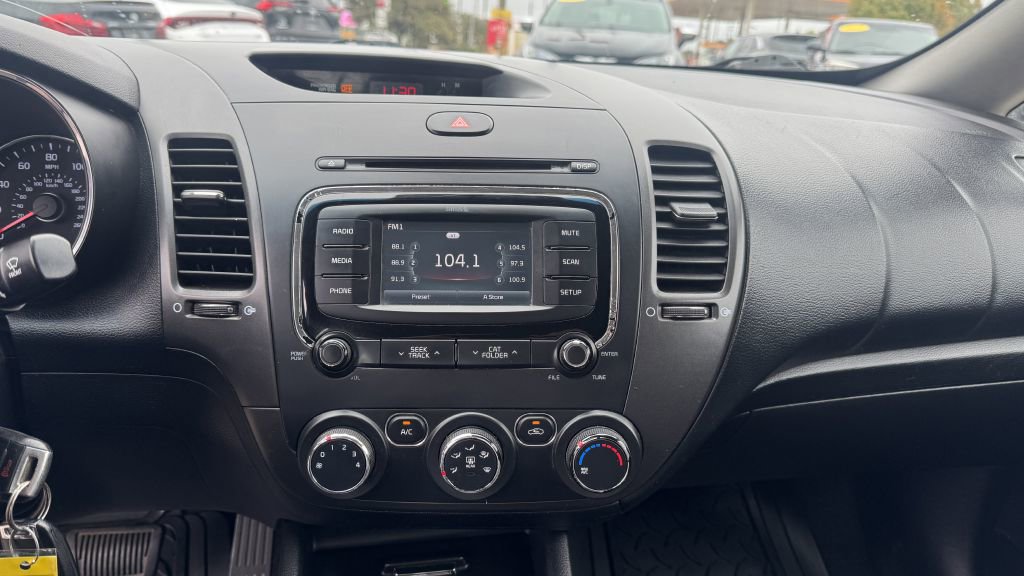 Used 2017 Kia Forte LX w/ LX Popular Package FWD image 19