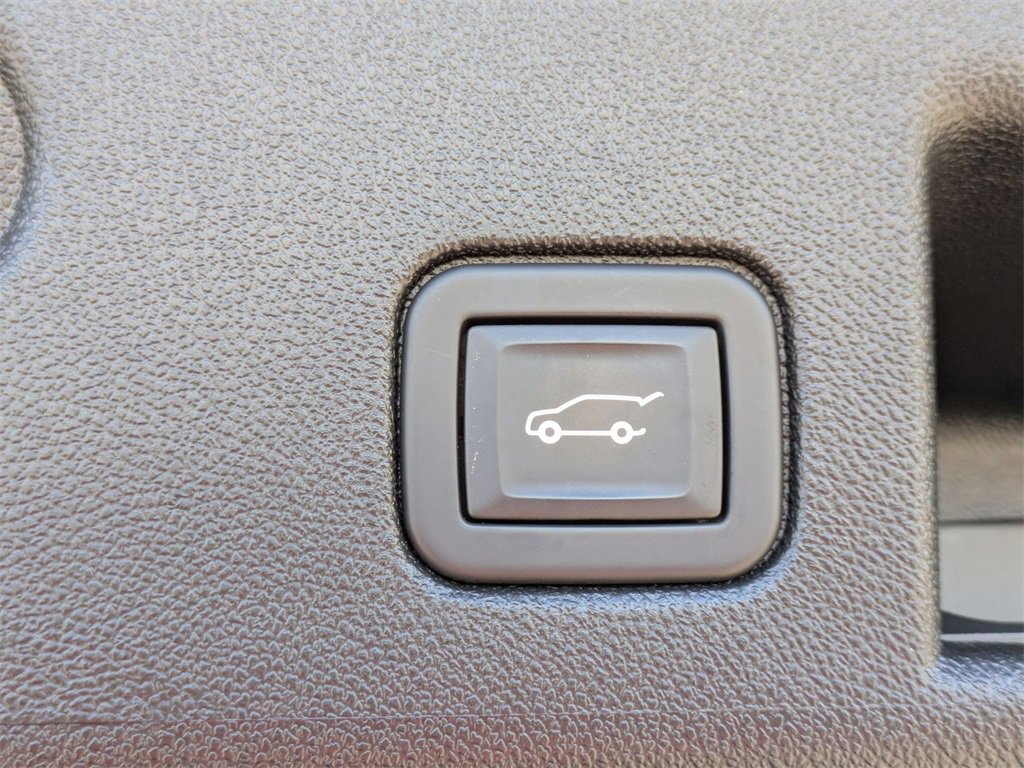 Used 2021 Chevrolet Equinox Premier image 35
