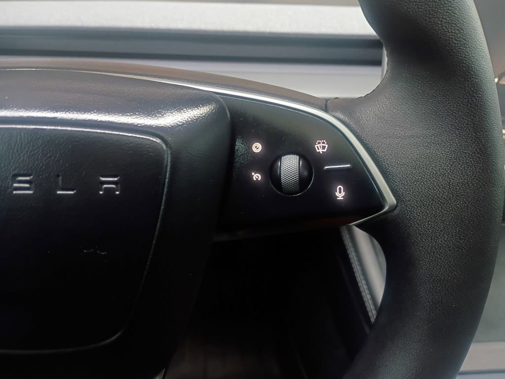 Used 2025 Tesla Model 3 image 25