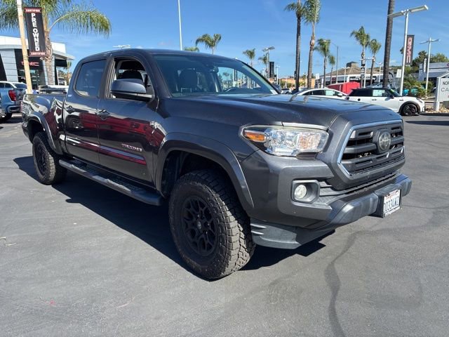 Used 2019 Toyota Tacoma SR5 w/ Exterior Package RWD image 3