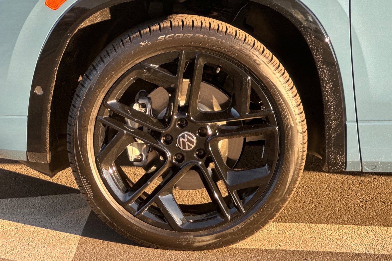 New 2026 Volkswagen Tiguan SE R-Line image 25