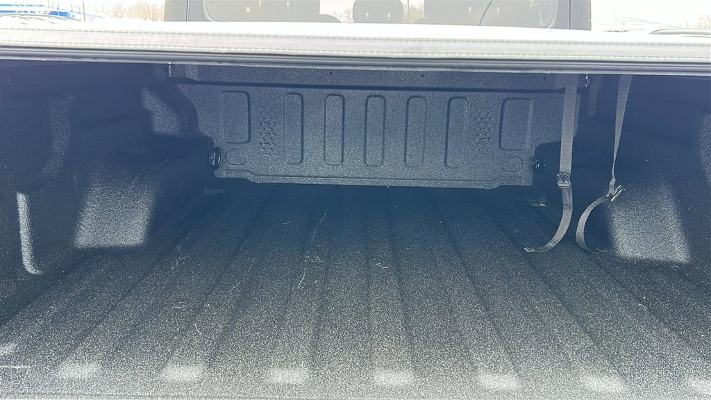 Used 2024 Jeep Gladiator Mojave w/ Technology Group image 26