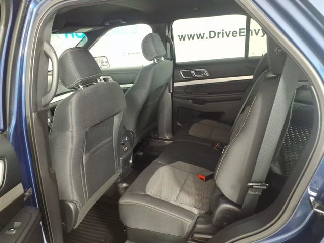 Used 2016 Ford Explorer XLT w/ Equipment Group 201A AWD/4WD image 9