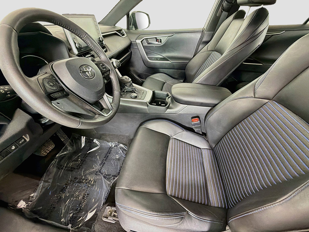 Used 2022 Toyota RAV4 XSE w/ XSE Grade Weather Package AWD/4WD image 24