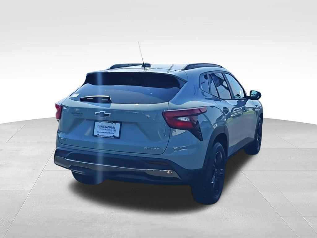 Used 2025 Chevrolet Trax ACTIV FWD image 8