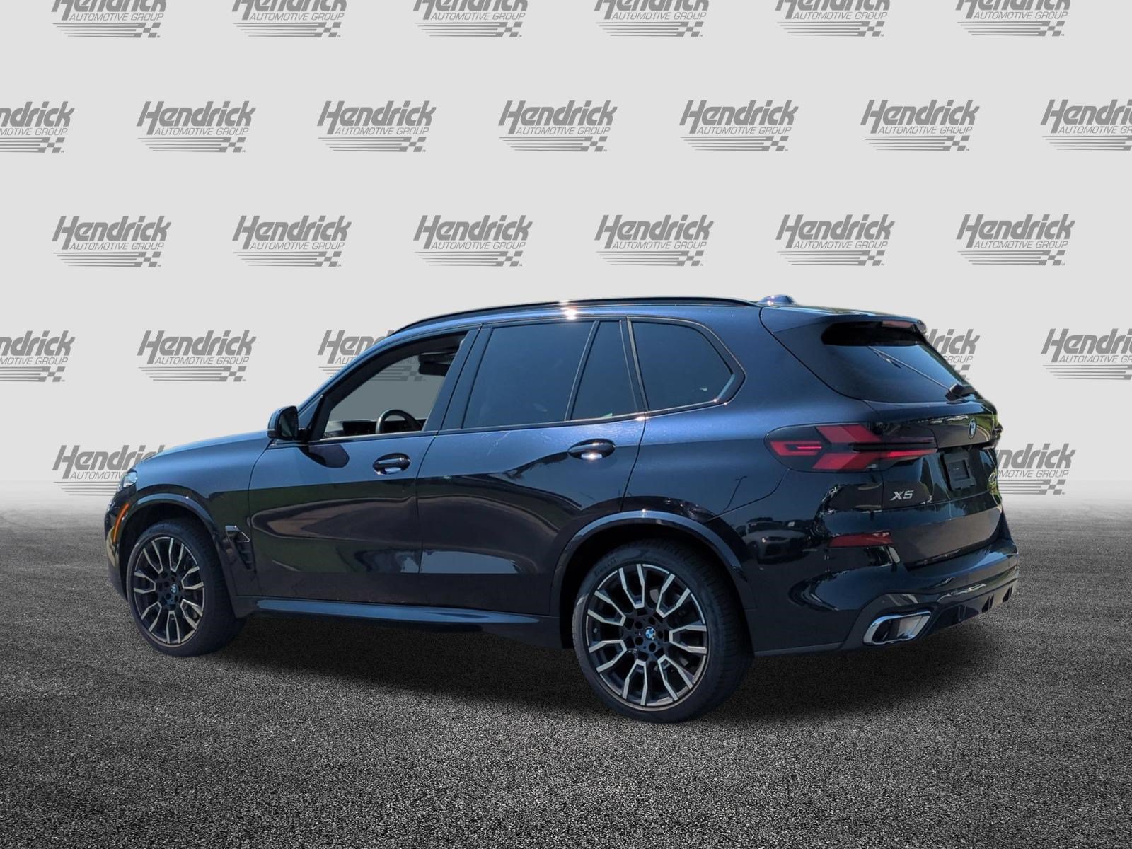 Used 2024 BMW X5 sDrive40i w/ M Sport Package RWD image 8