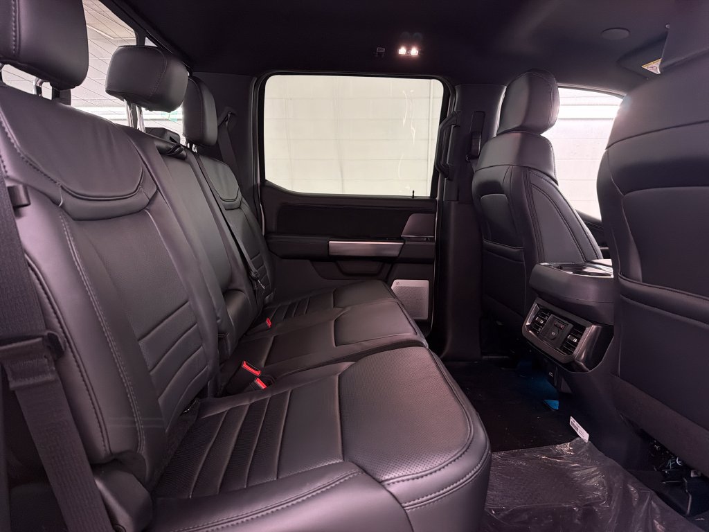 New 2027 Ford F250 Platinum w/ FX4 Off-Road Package AWD/4WD image 28