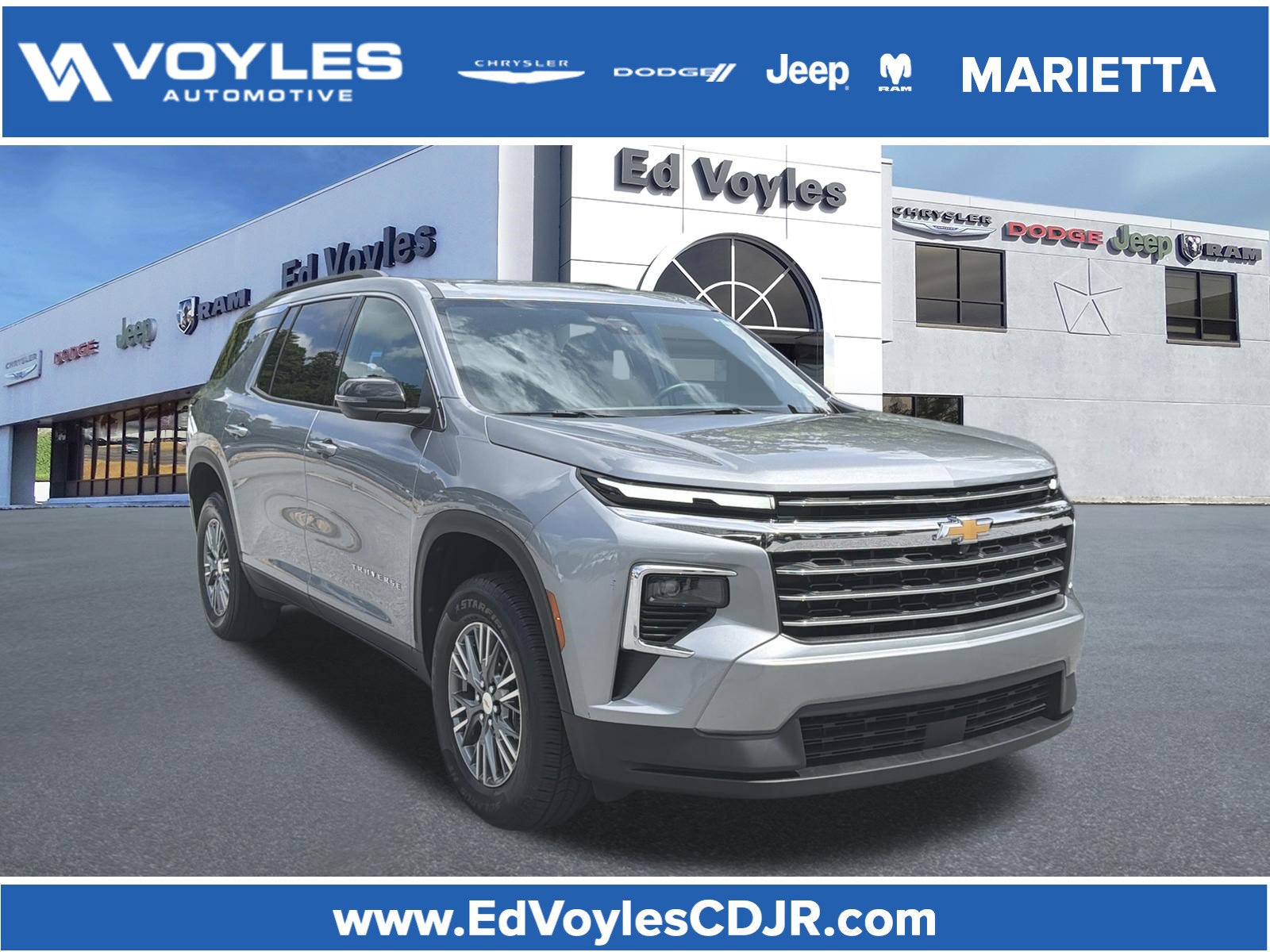 Used 2025 Chevrolet Traverse LT FWD image 1