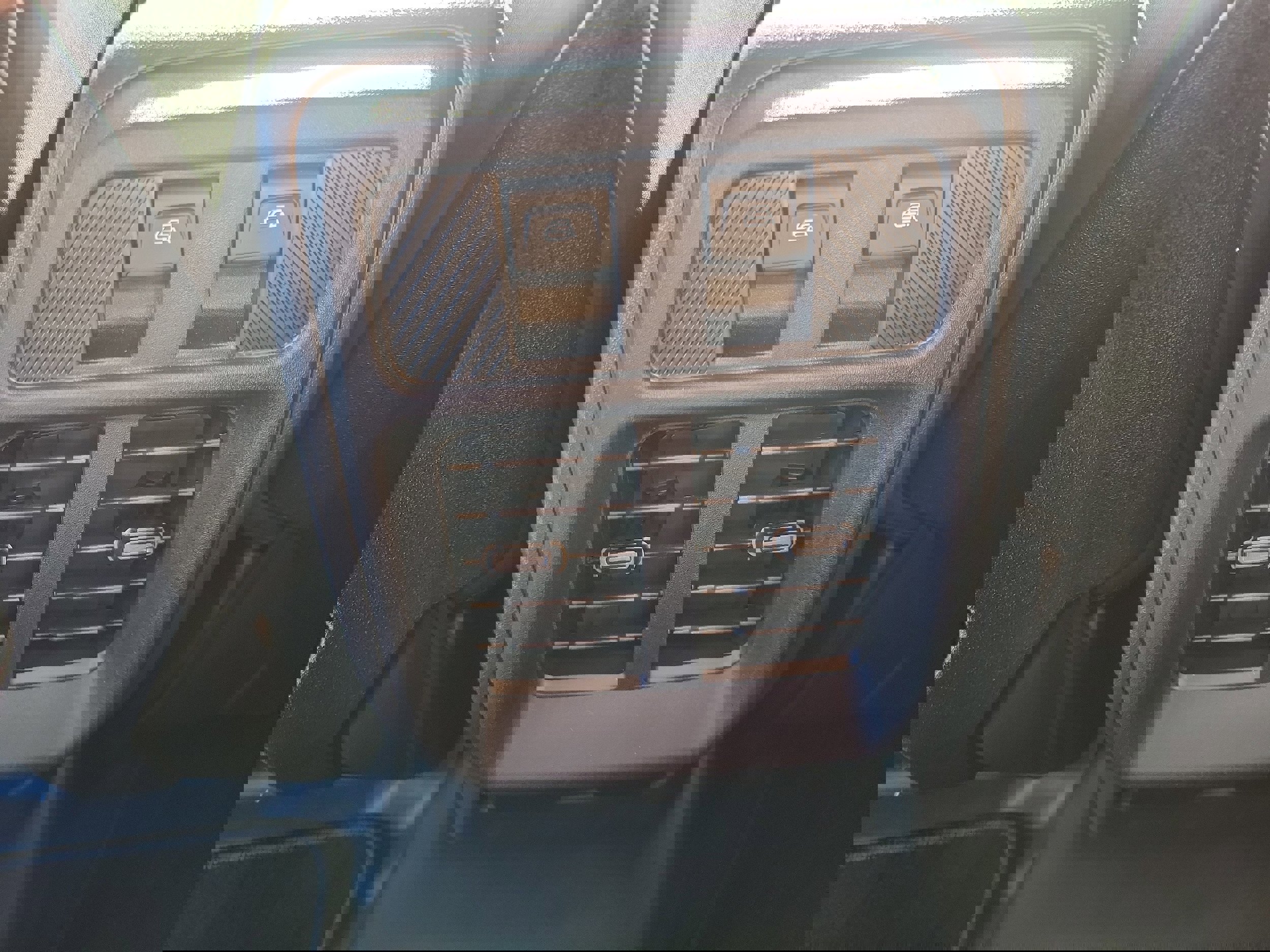 New 2025 Ford Bronco Badlands image 11