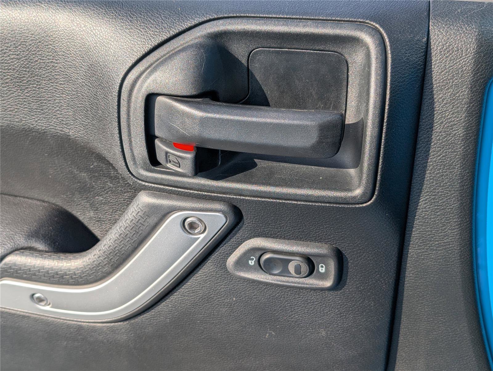 Used 2018 Jeep Wrangler Rubicon w/ Power Convenience Group image 20