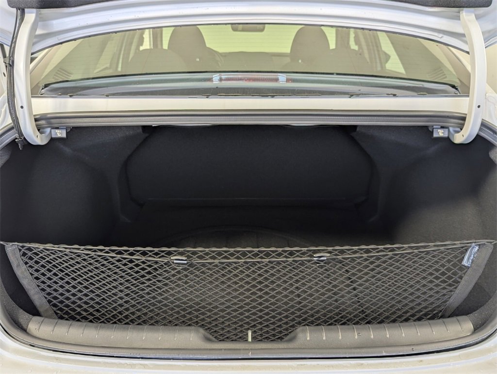 Certified 2025 Hyundai Elantra SE image 26