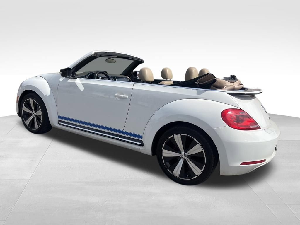 Used 2013 Volkswagen Beetle 2.0T image 14