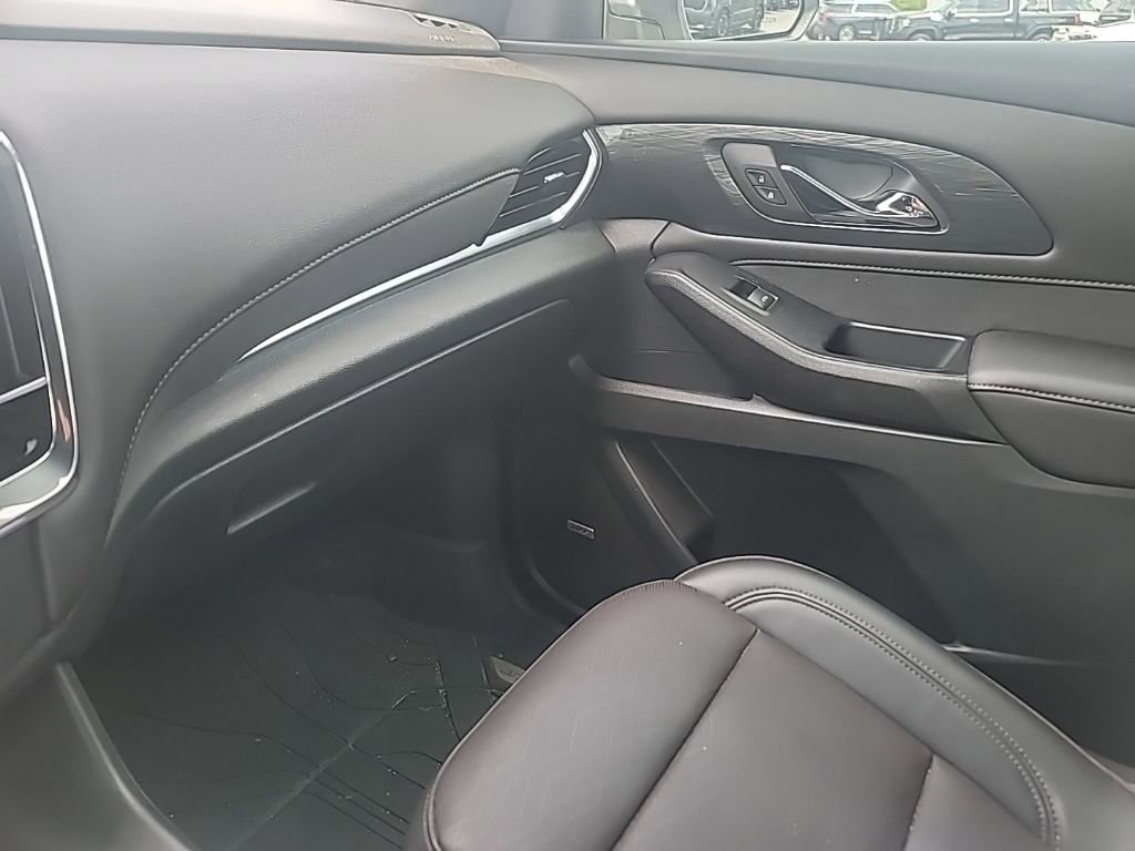 Used 2022 Chevrolet Traverse High Country image 29
