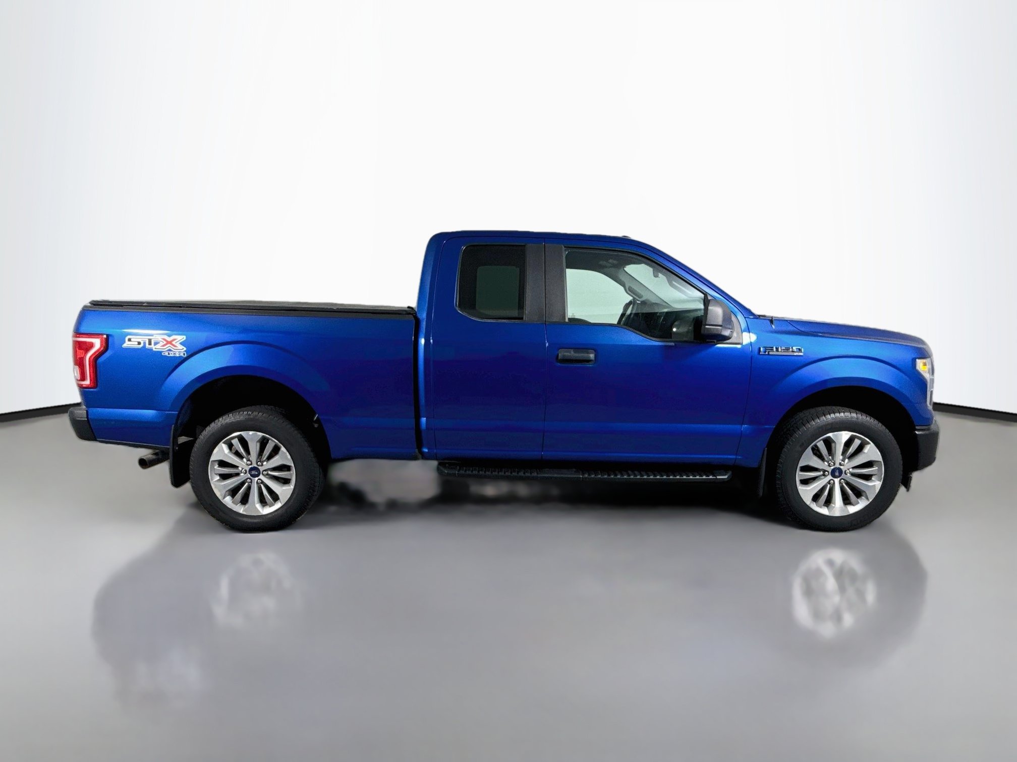 Used 2017 Ford F150 XL w/ Equipment Group 101A Mid AWD/4WD image 11