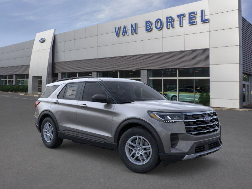 Used 2026 Ford Explorer Active AWD/4WD image 7