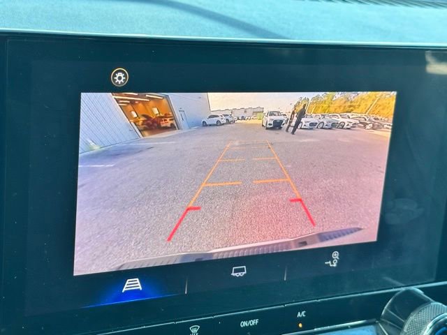 Used 2023 Chevrolet Colorado LT image 10