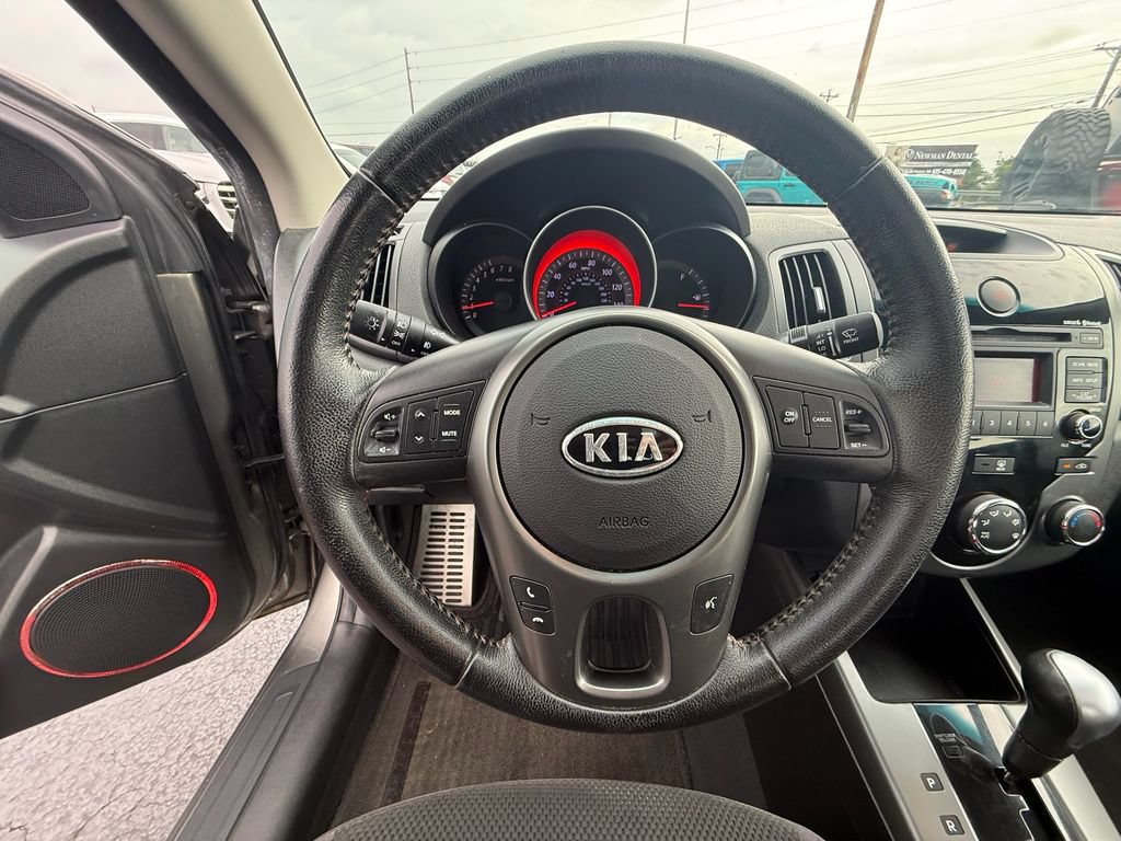 Used 2010 Kia Forte Koup SX FWD image 14