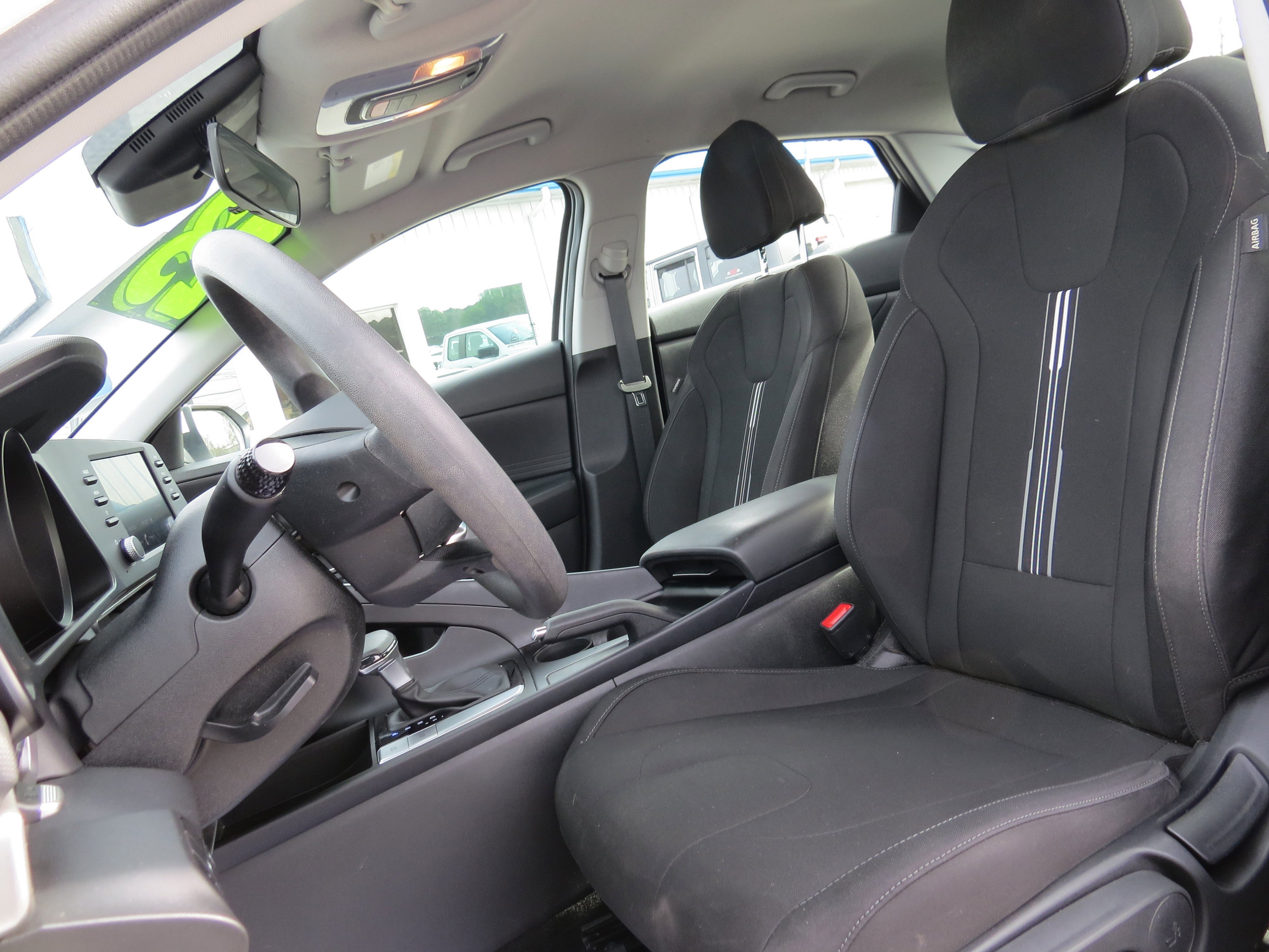 Used 2023 Hyundai Elantra SEL image 16