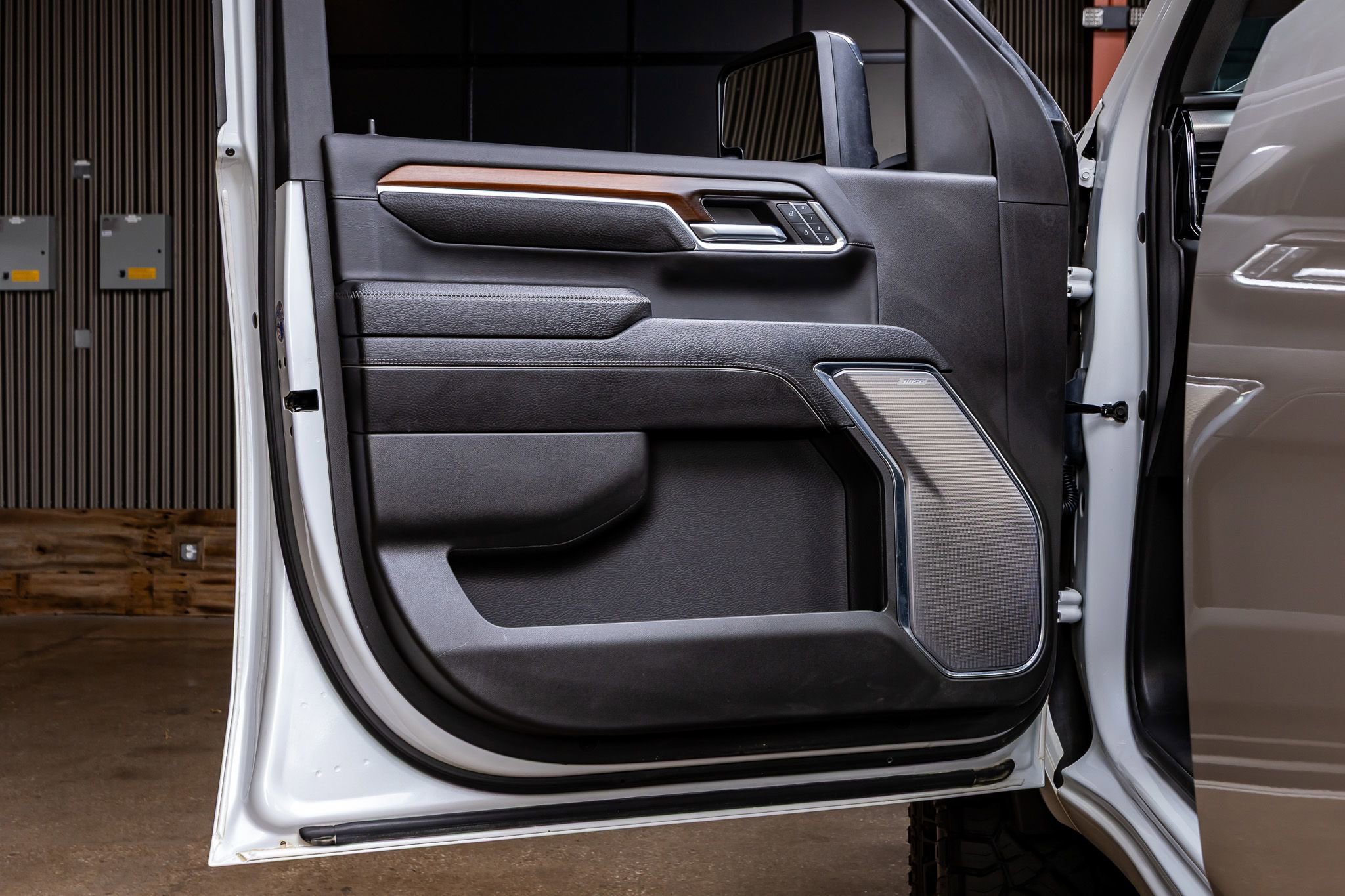 Used 2024 GMC Sierra 2500 Denali w/ Denali Reserve Package image 36