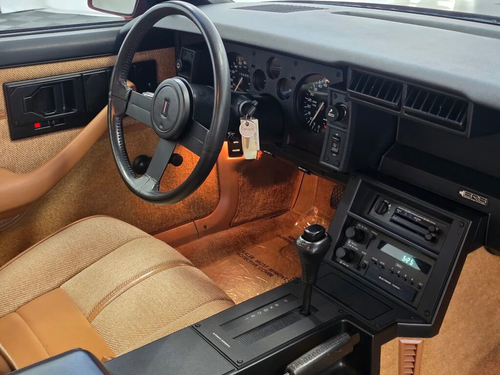 Used 1988 Chevrolet Camaro IROC-Z image 87