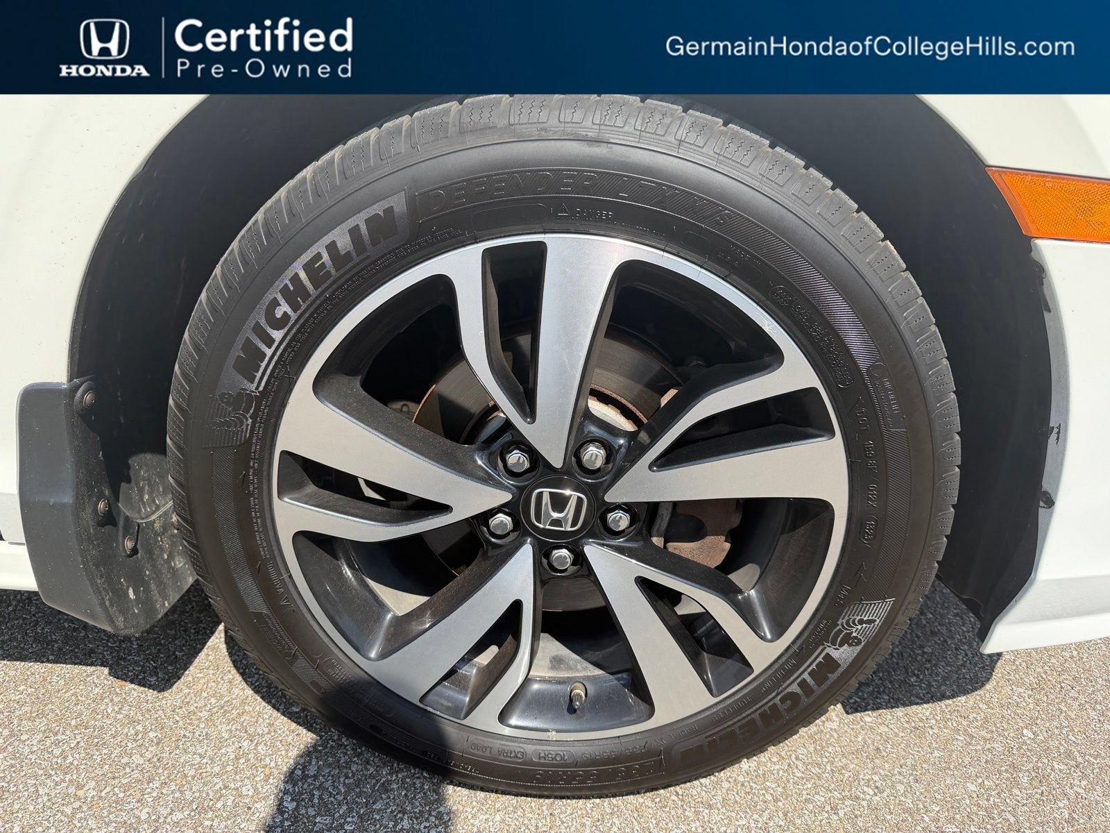 Used 2018 Honda Odyssey Elite image 5