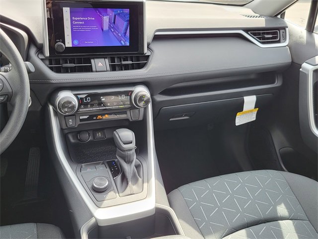 Used 2025 Toyota RAV4 XLE image 32