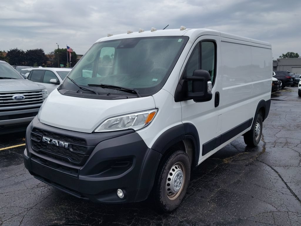Used 2025 RAM ProMaster 2500 w/ Convenience Group FWD image 1