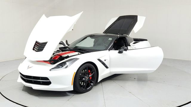 Used 2014 Chevrolet Corvette Stingray Coupe image 9