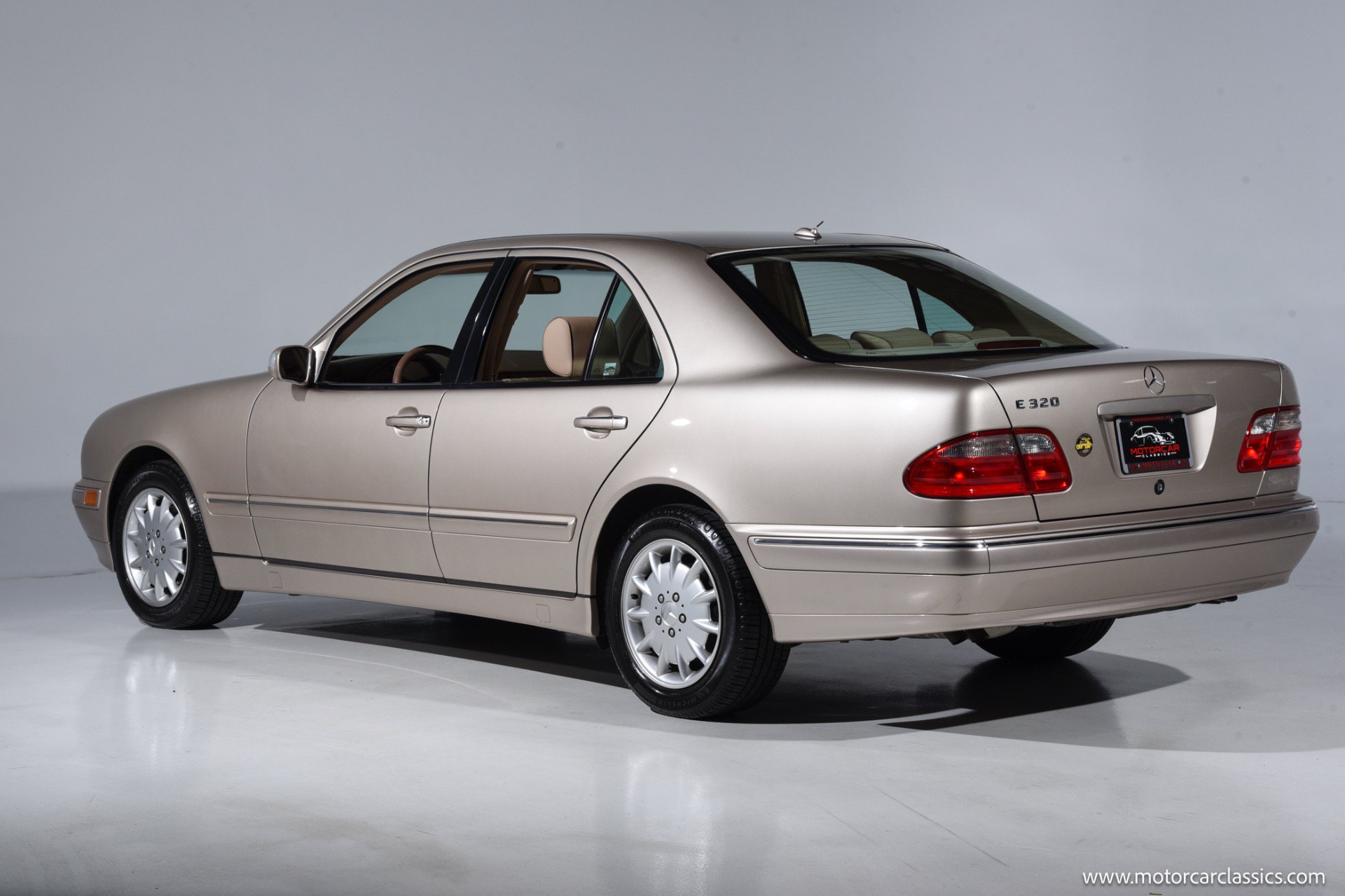 Used 2001 Mercedes-Benz E 320 Sedan image 4