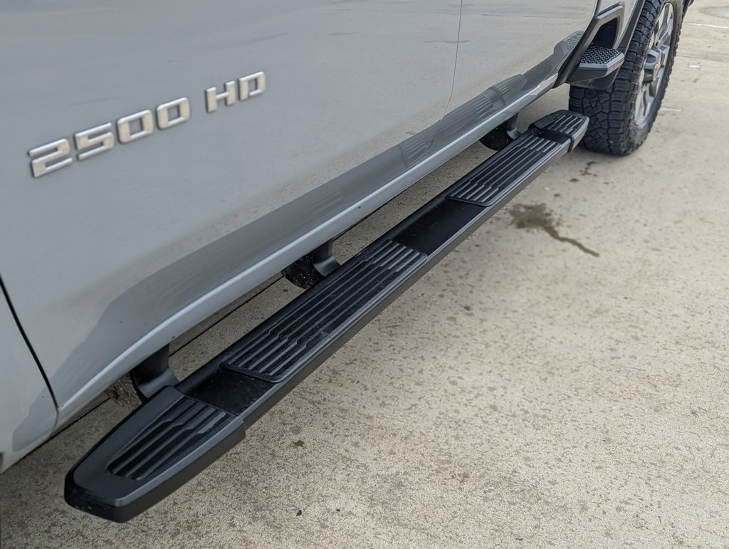 Used 2025 Chevrolet Silverado 2500 Custom w/ Custom Value Package image 17