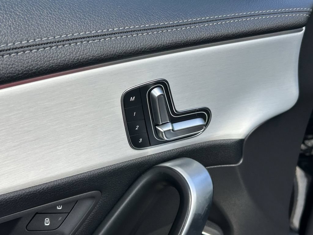 Used 2025 Mercedes-Benz CLA 250 image 23