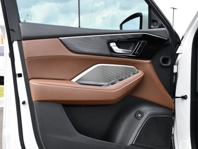 Certified 2024 Acura MDX SH-AWD w/ Advance Package image 10