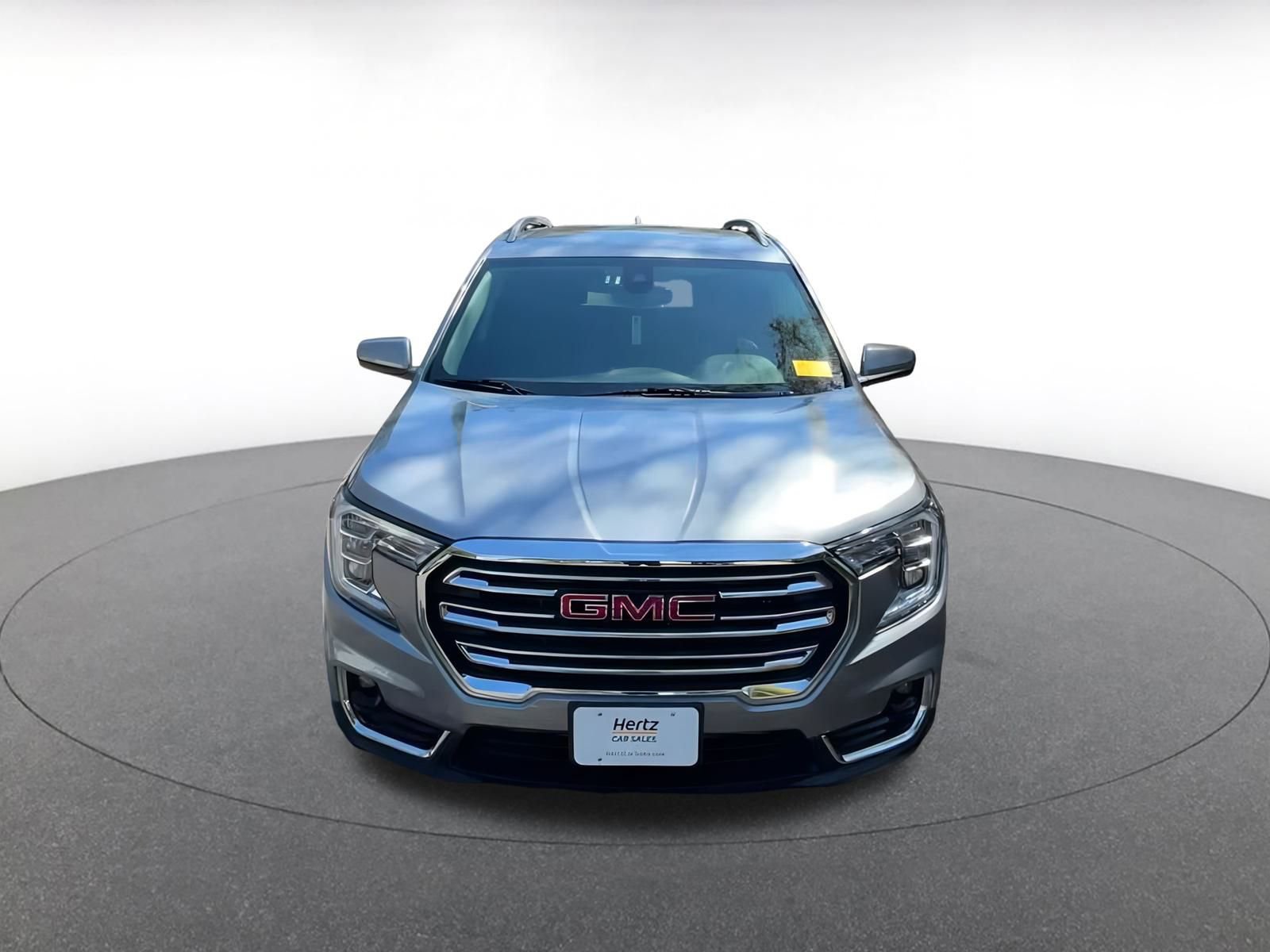 Used 2024 GMC Terrain SLT image 4