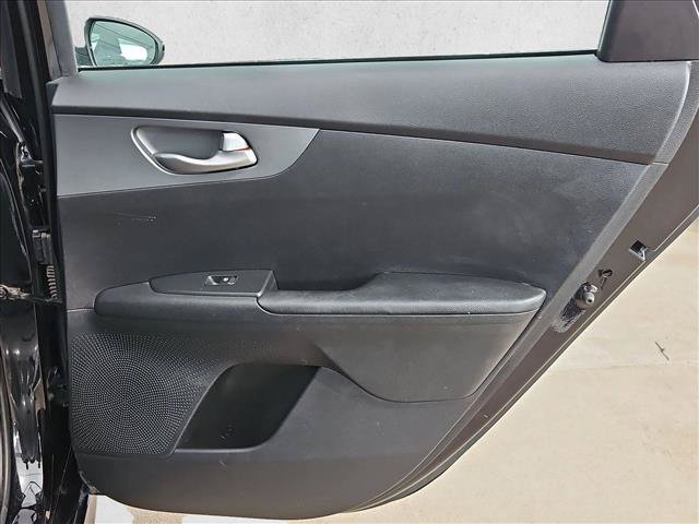 Used 2021 Kia Forte LXS FWD image 14