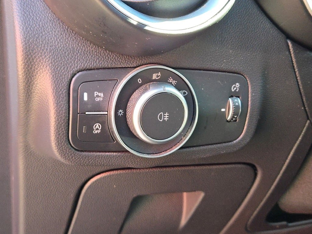 Used 2022 Alfa Romeo Stelvio Sprint image 24