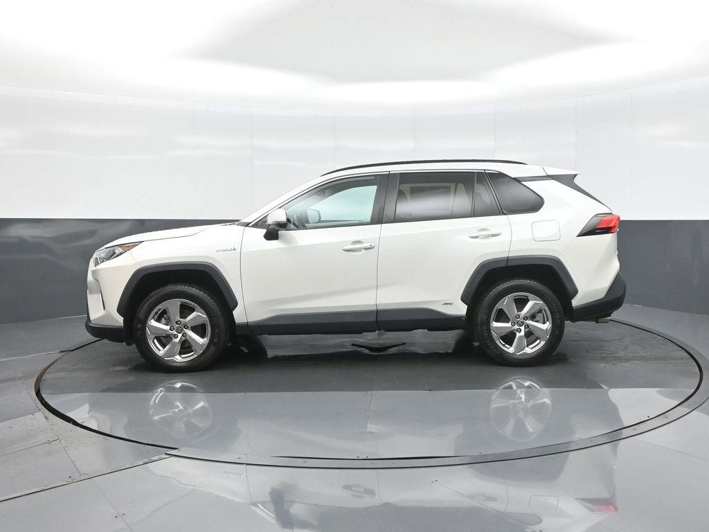 Used 2021 Toyota RAV4 XLE Premium AWD/4WD image 4