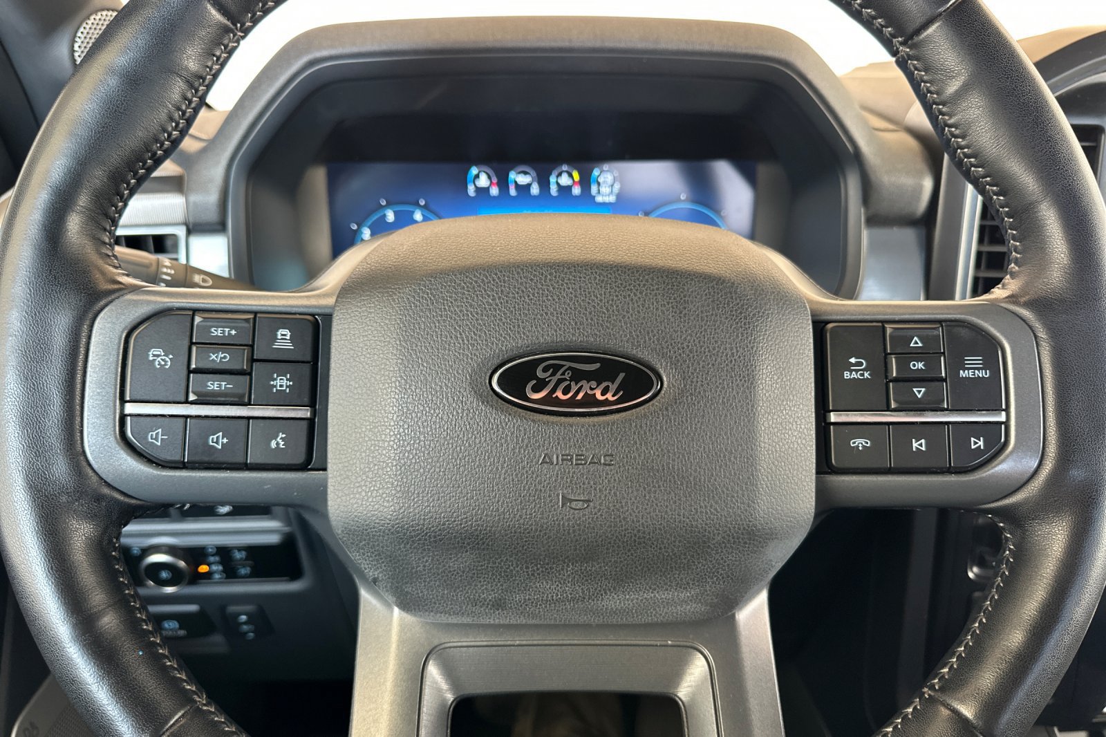 Used 2024 Ford F150 Lariat w/ FX4 Off-Road Package AWD/4WD image 25