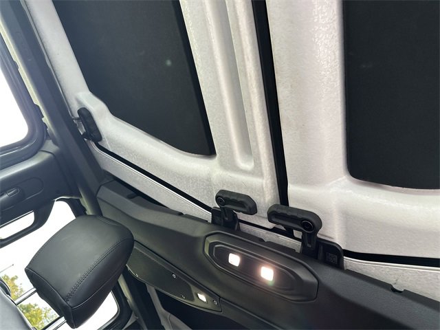 Used 2024 Jeep Wrangler Unlimited Rubicon image 32