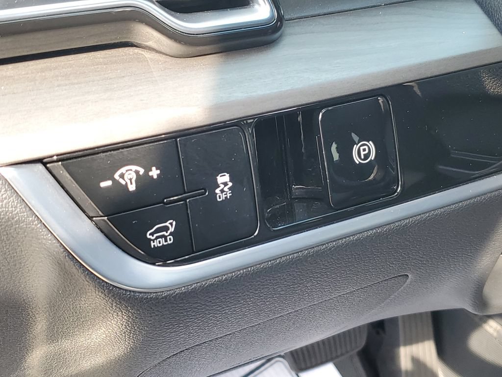 Used 2023 Kia Niro SX Touring FWD image 11