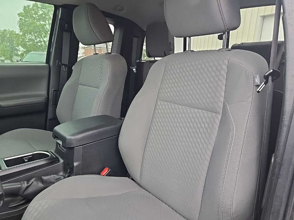 Used 2022 Toyota Tacoma SR w/ SX Package AWD/4WD image 28