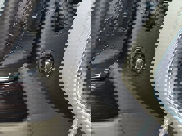 Used 2016 Land Rover Range Rover Supercharged image 35