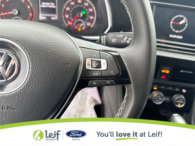 Used 2021 Volkswagen Jetta SE image 32