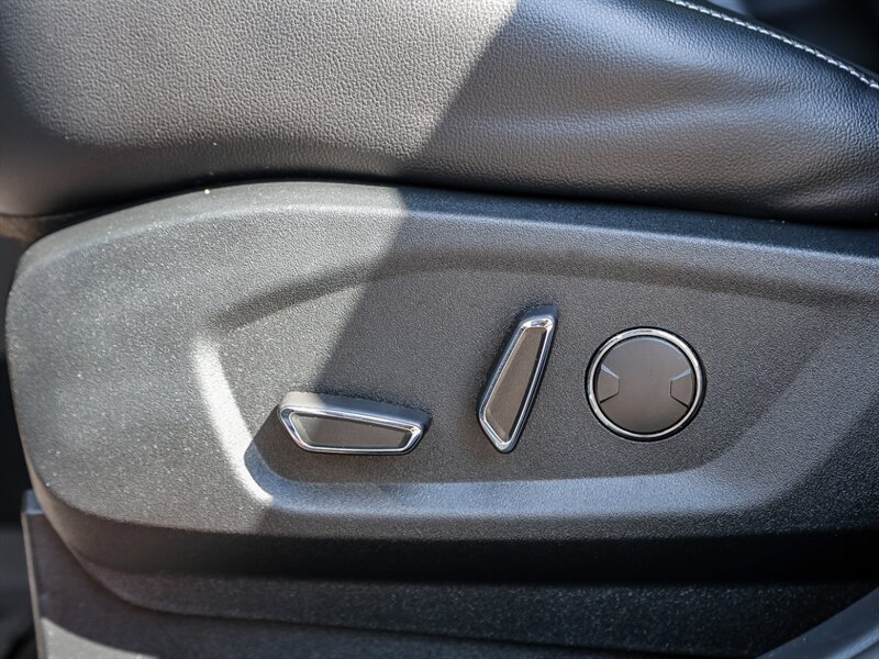 Used 2019 Ford Edge ST w/ Equipment Group 401A AWD/4WD image 31