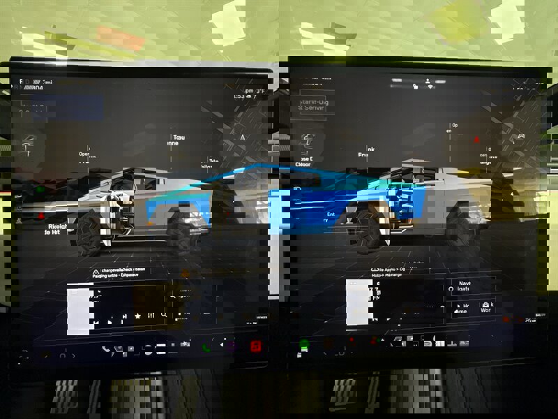 Used 2024 Tesla Cybertruck AWD Crew Cab image 42