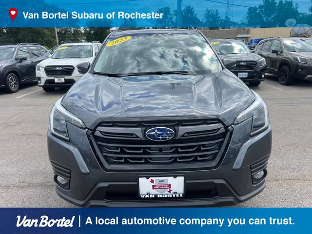 Used 2023 Subaru Forester Limited AWD/4WD image 2
