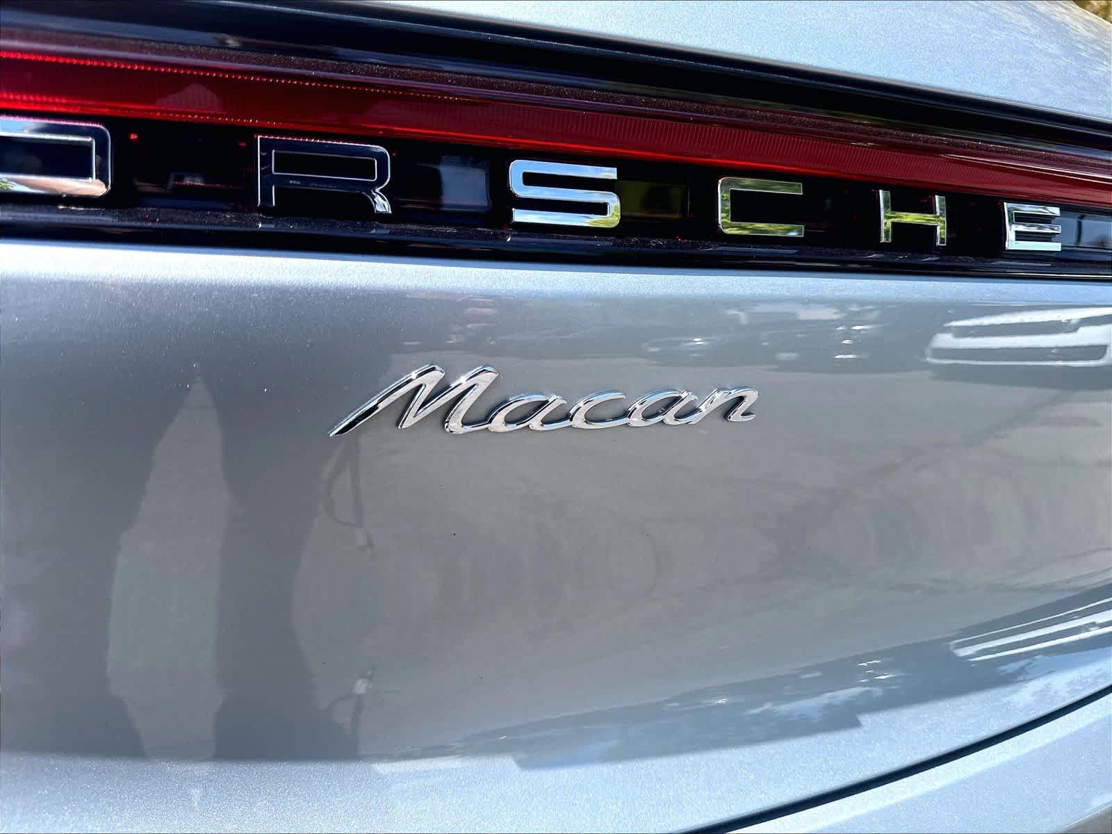 Used 2023 Porsche Macan AWD/4WD image 8