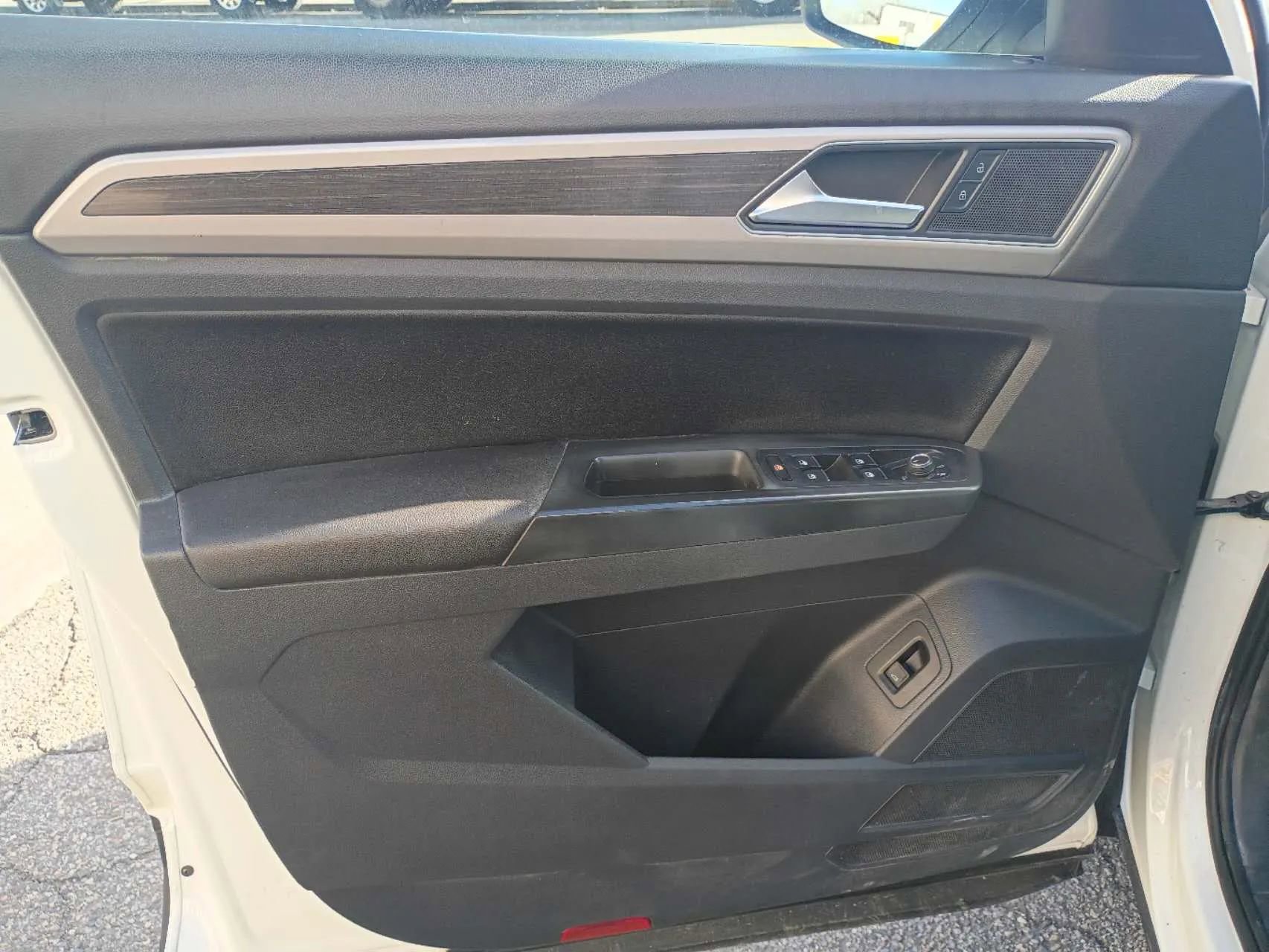 Used 2018 Volkswagen Atlas SE AWD/4WD image 20