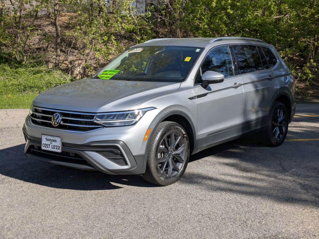 Used 2022 Volkswagen Tiguan SE AWD/4WD image 3