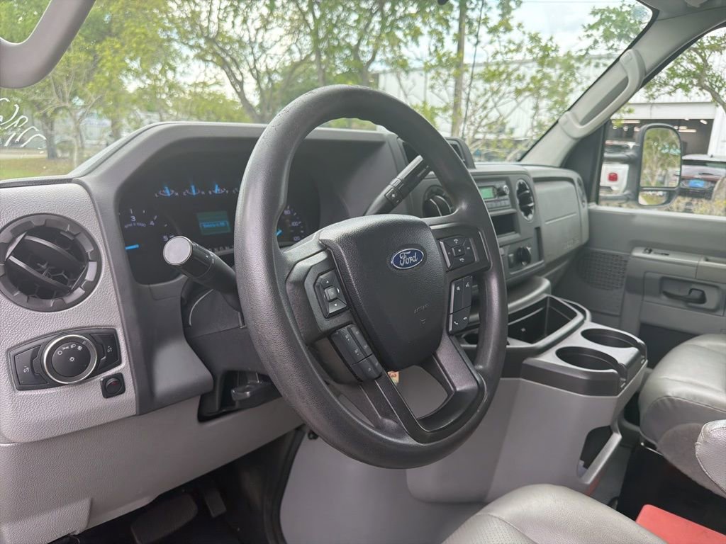 Used 2024 Ford E-450 and Econoline 450 Super Duty w/ Power Windows & Locks Group RWD image 9